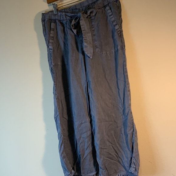 Susina Tencel Lyocell Raw Hem Wide Leg Pants in Ebony Gray Lounge Cropped XS - Picture 9 of 14
